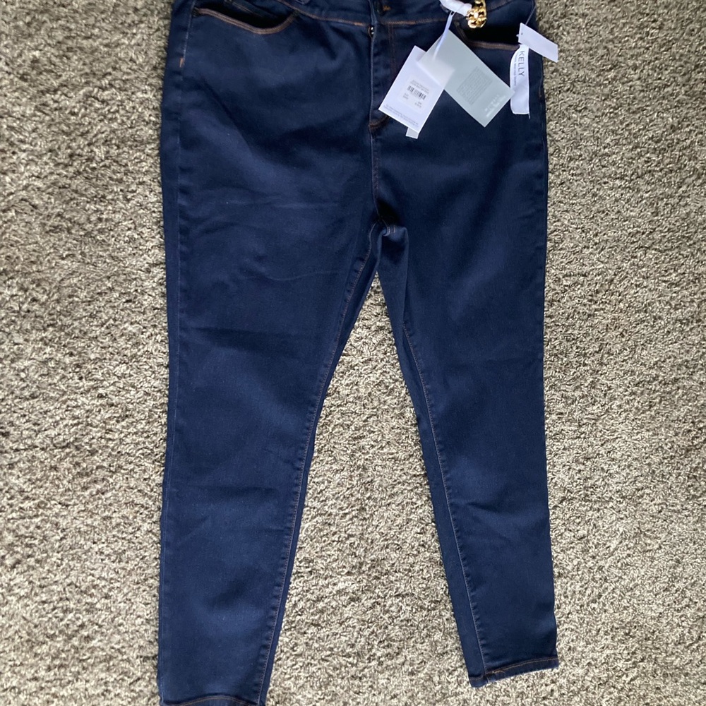 Tahari Blue Skinny Jeans with Modern Fit